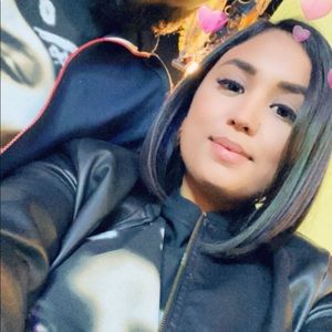 Meet your Posher, Yvette